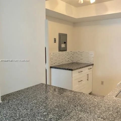 1665 Bay Rd # 519, Miami Beach FL 33139