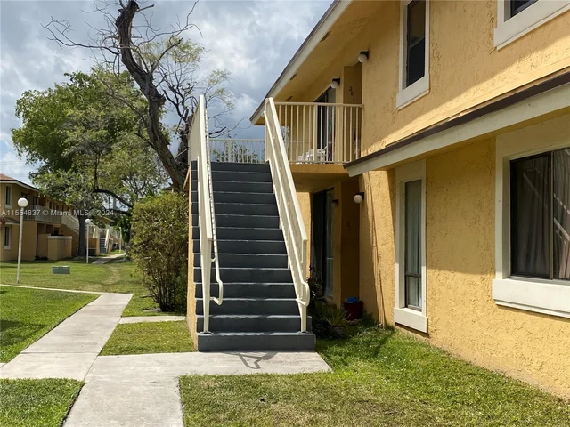 540 NW 214th St # 201, Miami Gardens FL 33169