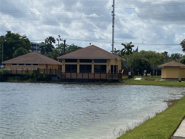 540 NW 214th St # 201, Miami Gardens FL 33169