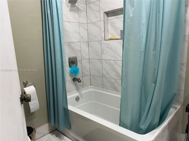 540 NW 214th St # 201, Miami Gardens FL 33169