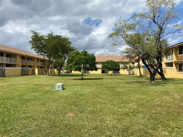 540 NW 214th St # 201, Miami Gardens FL 33169