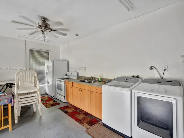 101 SW 63rd Ave, Plantation FL 33317