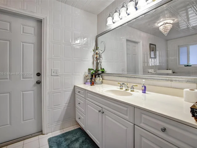 101 SW 63rd Ave, Plantation FL 33317