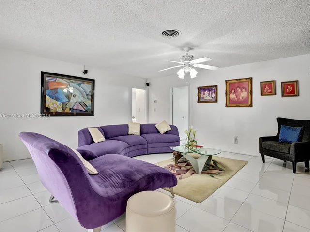 101 SW 63rd Ave, Plantation FL 33317