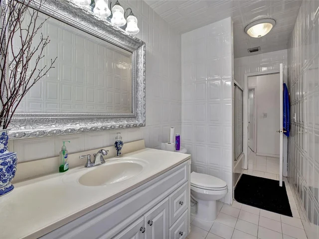 101 SW 63rd Ave, Plantation FL 33317