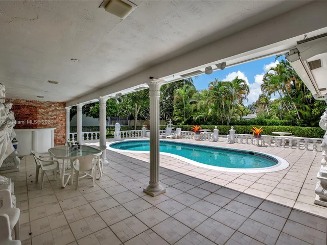 101 SW 63rd Ave, Plantation FL 33317