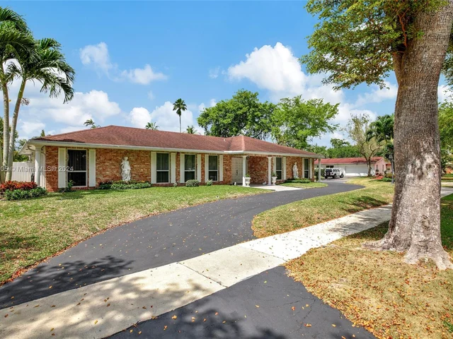 101 SW 63rd Ave, Plantation FL 33317