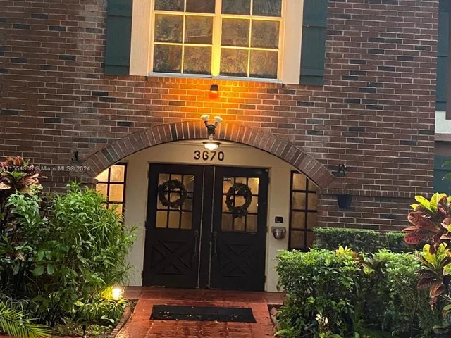 3670 Inverrary Dr # 2Z, Lauderhill FL 33319