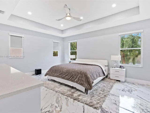 111 NW 117th Ter, Plantation FL 33325