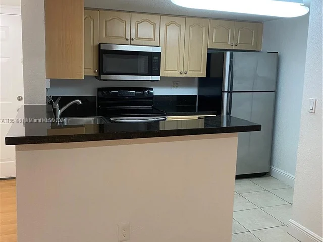 9916 Nob Hill Ln # 9916, Sunrise FL 33351