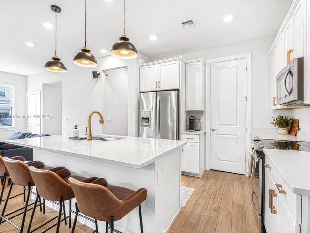 1595 Evergreen Ter, Hollywood FL 33021