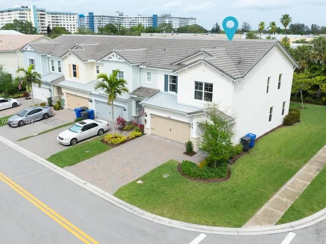 1595 Evergreen Ter, Hollywood FL 33021