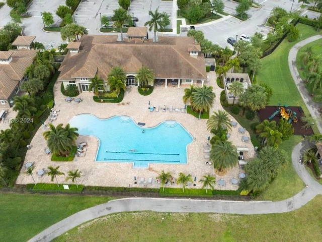 1595 Evergreen Ter, Hollywood FL 33021