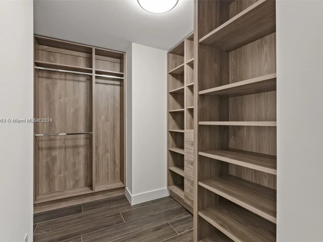 1100 Biscayne Blvd # 3507, Miami FL 33132