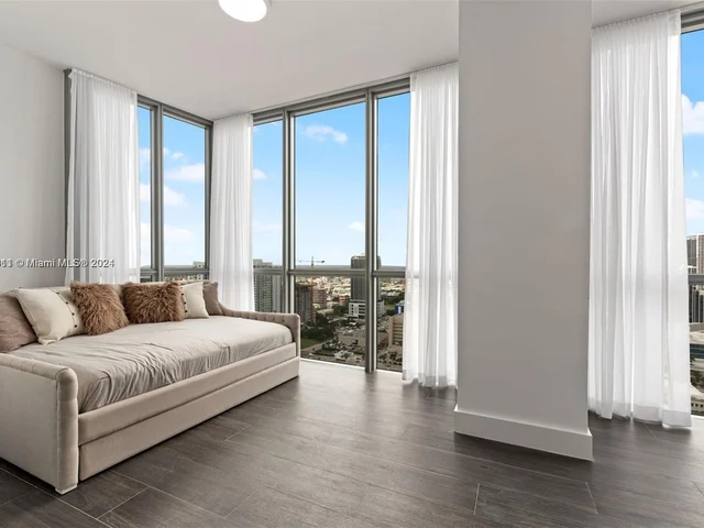 1100 Biscayne Blvd # 3507, Miami FL 33132