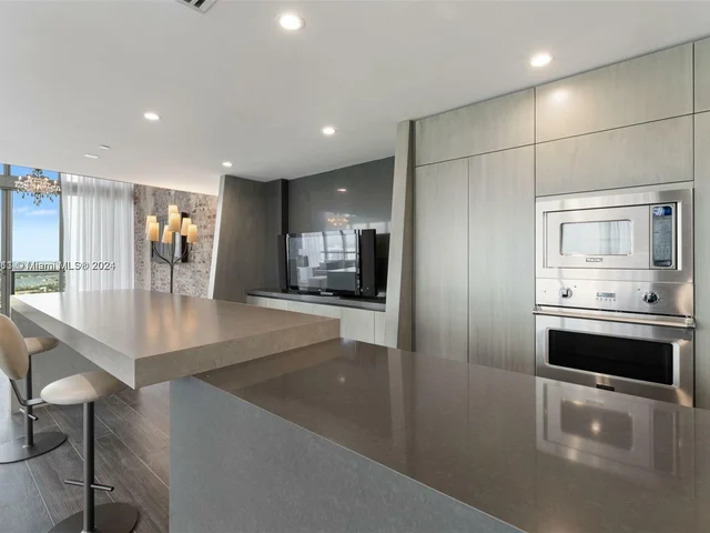 1100 Biscayne Blvd # 3507, Miami FL 33132