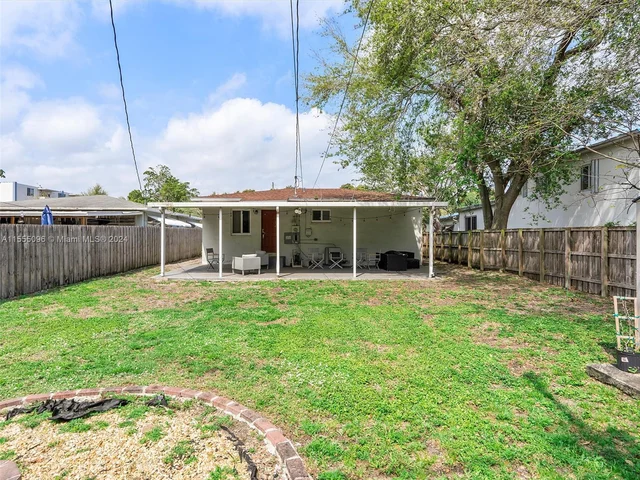 630 NE 130th St, North Miami FL 33161