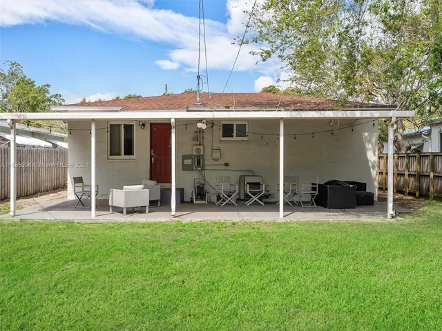 630 NE 130th St, North Miami FL 33161