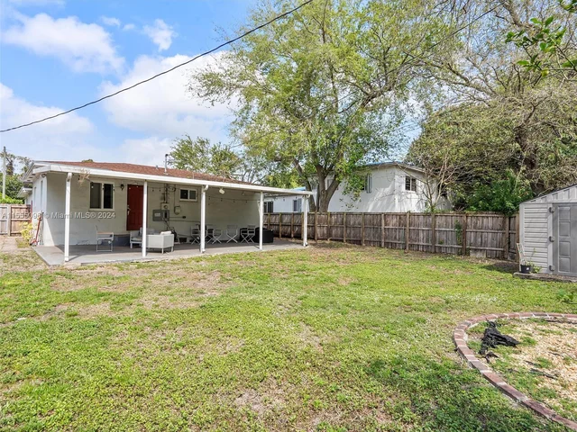 630 NE 130th St, North Miami FL 33161