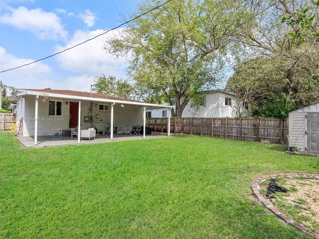 630 NE 130th St, North Miami FL 33161