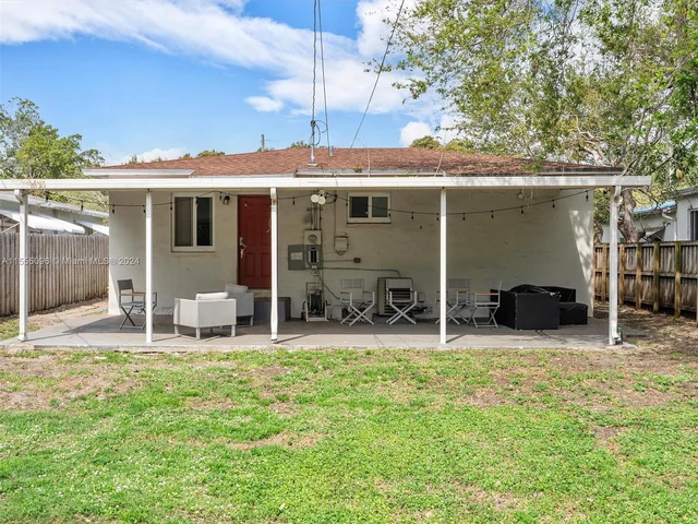 630 NE 130th St, North Miami FL 33161