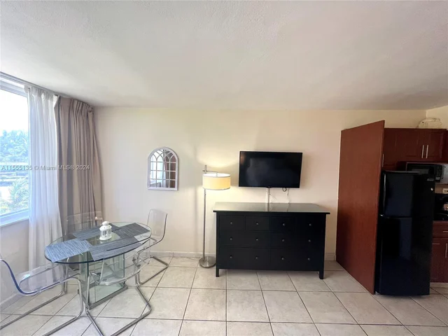 19201 Collins Ave # 242, Sunny Isles Beach FL 33160