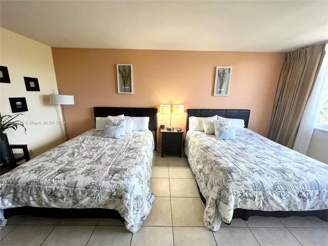 19201 Collins Ave # 242, Sunny Isles Beach FL 33160