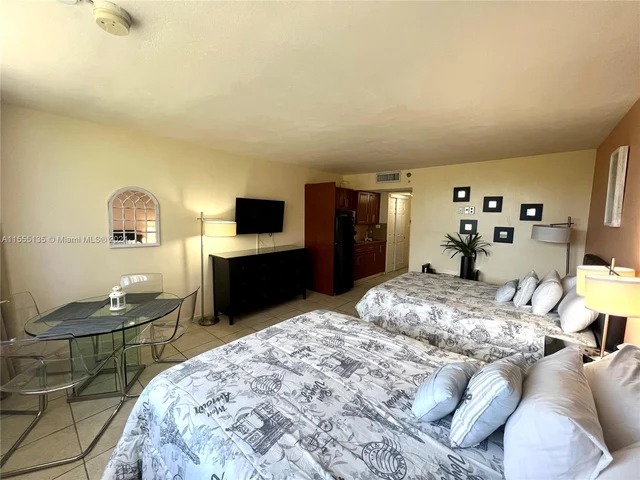 19201 Collins Ave # 242, Sunny Isles Beach FL 33160