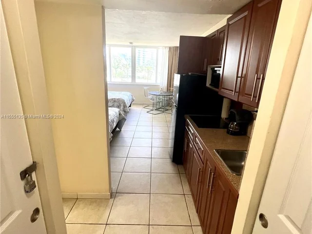 19201 Collins Ave # 242, Sunny Isles Beach FL 33160