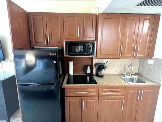 19201 Collins Ave # 242, Sunny Isles Beach FL 33160