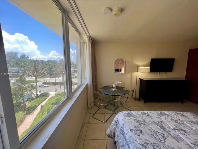 19201 Collins Ave # 242, Sunny Isles Beach FL 33160
