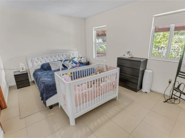 311 NW 95th St, Miami FL 33150