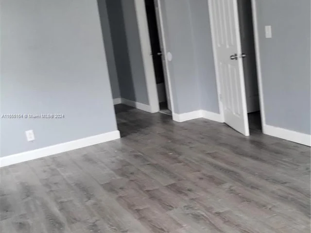 5970 NW 21st St, Lauderhill FL 33313