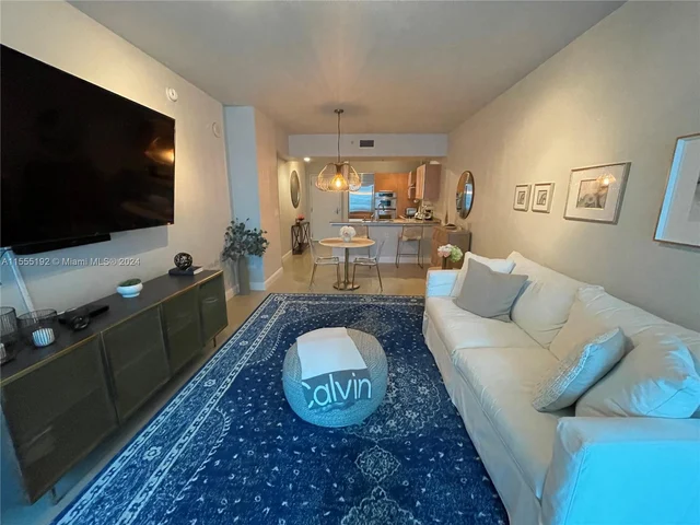 218 SE 14th St # 1404, Miami FL 33131