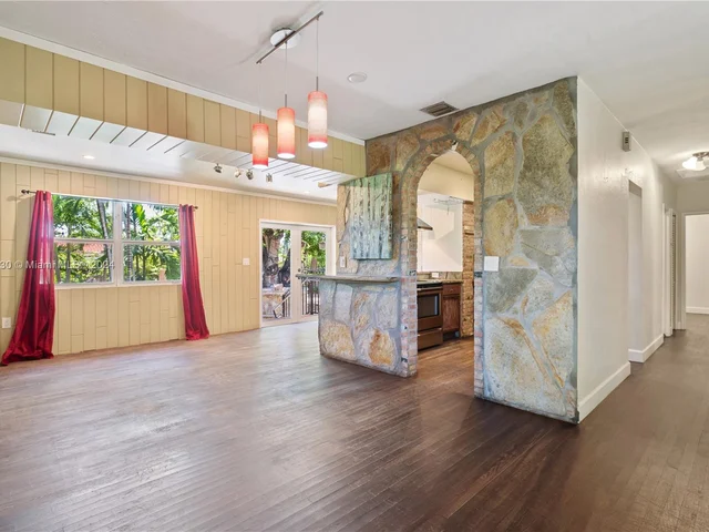 3135 SW 82nd Ave, Miami FL 33155