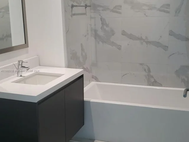 851 NE 1ST Ave # 1206, Miami FL 33132