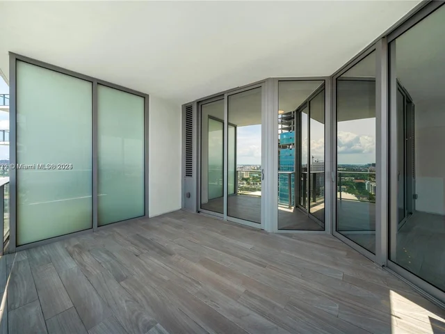 851 NE 1ST Ave # 1206, Miami FL 33132