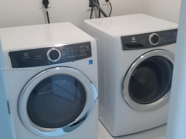 851 NE 1ST Ave # 1206, Miami FL 33132