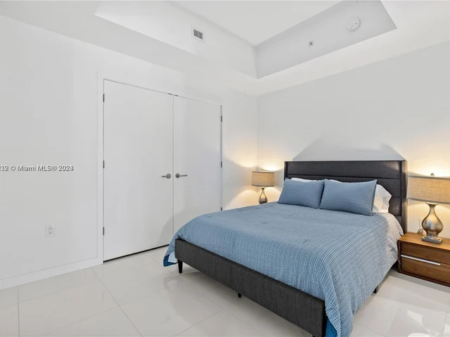 851 NE 1ST Ave # 1206, Miami FL 33132