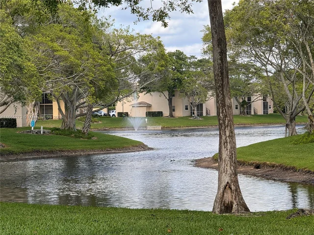 891 Cypress Park Way # P6, Deerfield Beach FL 33064