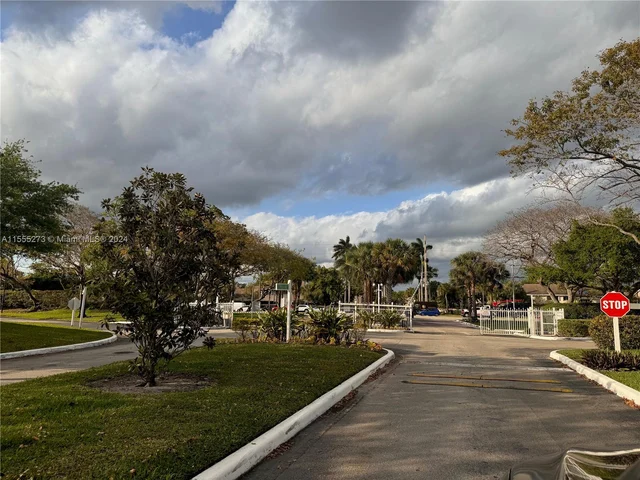 891 Cypress Park Way # P6, Deerfield Beach FL 33064