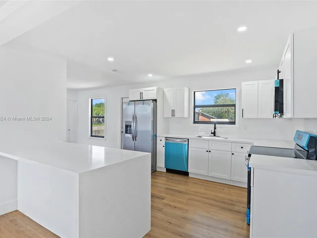 11 NE 17th Ave, Boynton Beach FL 33435