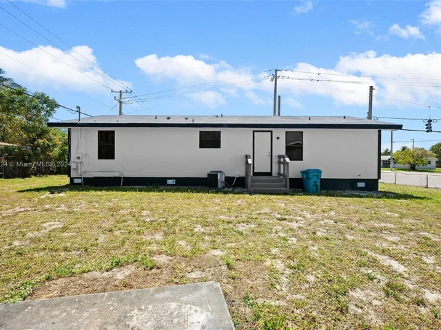 11 NE 17th Ave, Boynton Beach FL 33435