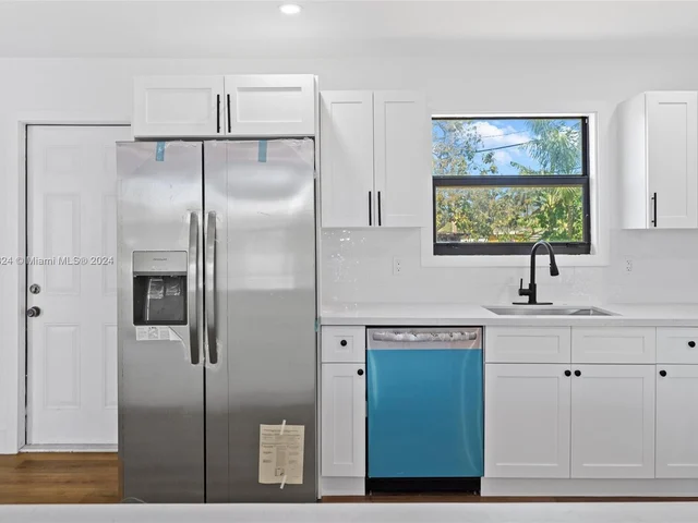 11 NE 17th Ave, Boynton Beach FL 33435