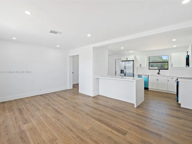 11 NE 17th Ave, Boynton Beach FL 33435