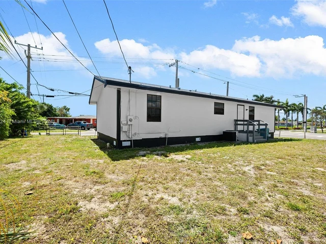 11 NE 17th Ave, Boynton Beach FL 33435