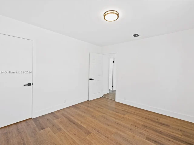 11 NE 17th Ave, Boynton Beach FL 33435