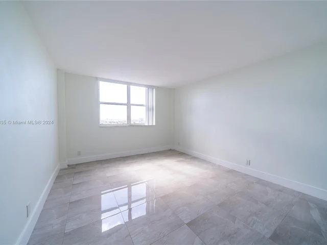2450 NE 135th St # 909, North Miami FL 33181