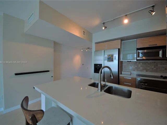 335 S Biscayne Blvd # 3302, Miami FL 33131