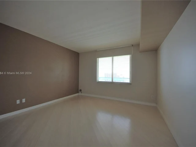 335 S Biscayne Blvd # 3302, Miami FL 33131